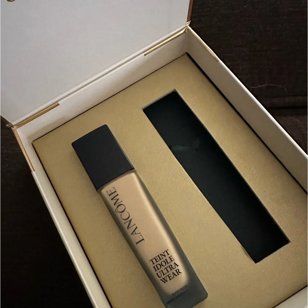 NWT Lancome Teint Idole Ultra Wear foundation 400W (WITH BOX!!)